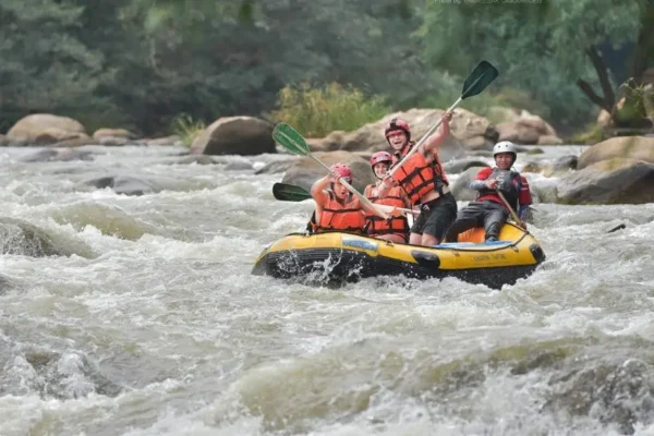 white-water-rafting-tour-along-mae-tang-river-by-voyon